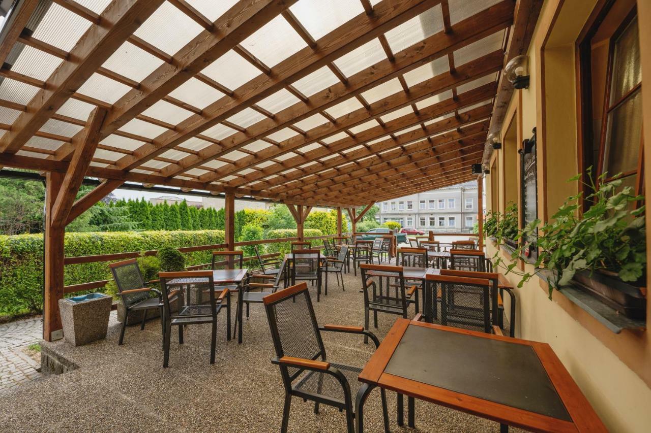 Hotel Taverna Javorník Eksteriør bilde