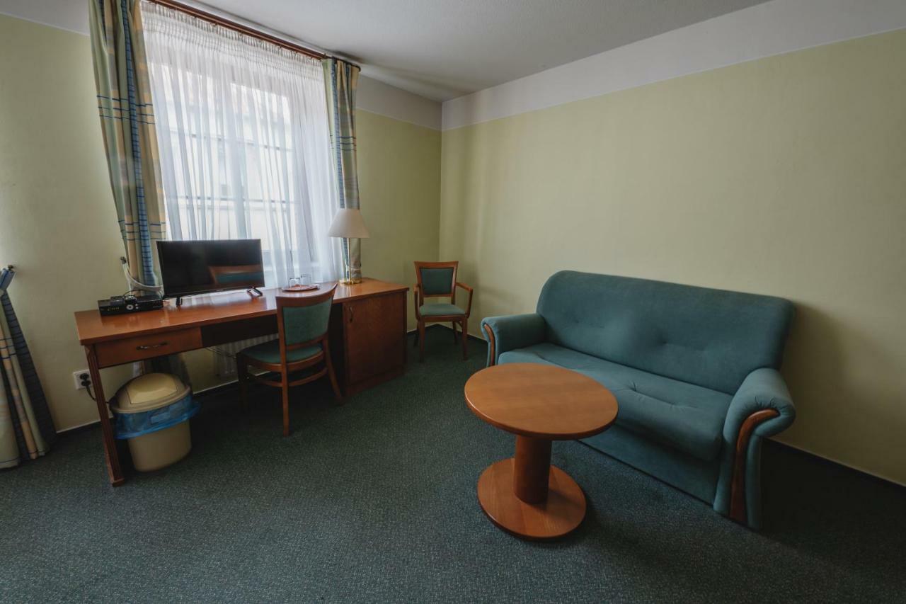 Hotel Taverna Javorník Eksteriør bilde