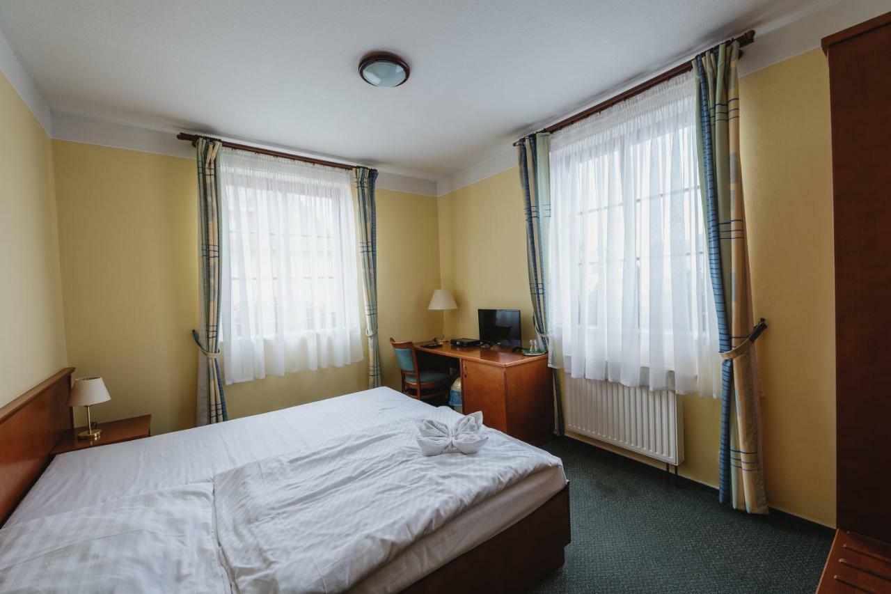 Hotel Taverna Javorník Eksteriør bilde