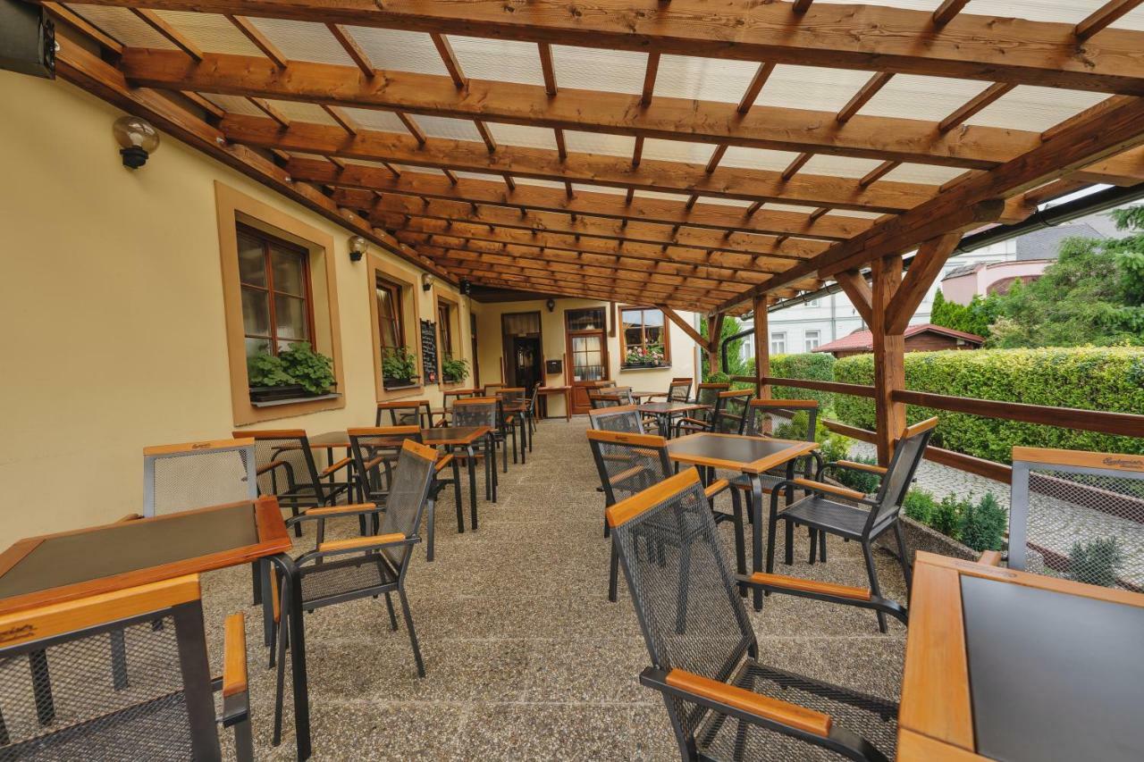 Hotel Taverna Javorník Eksteriør bilde