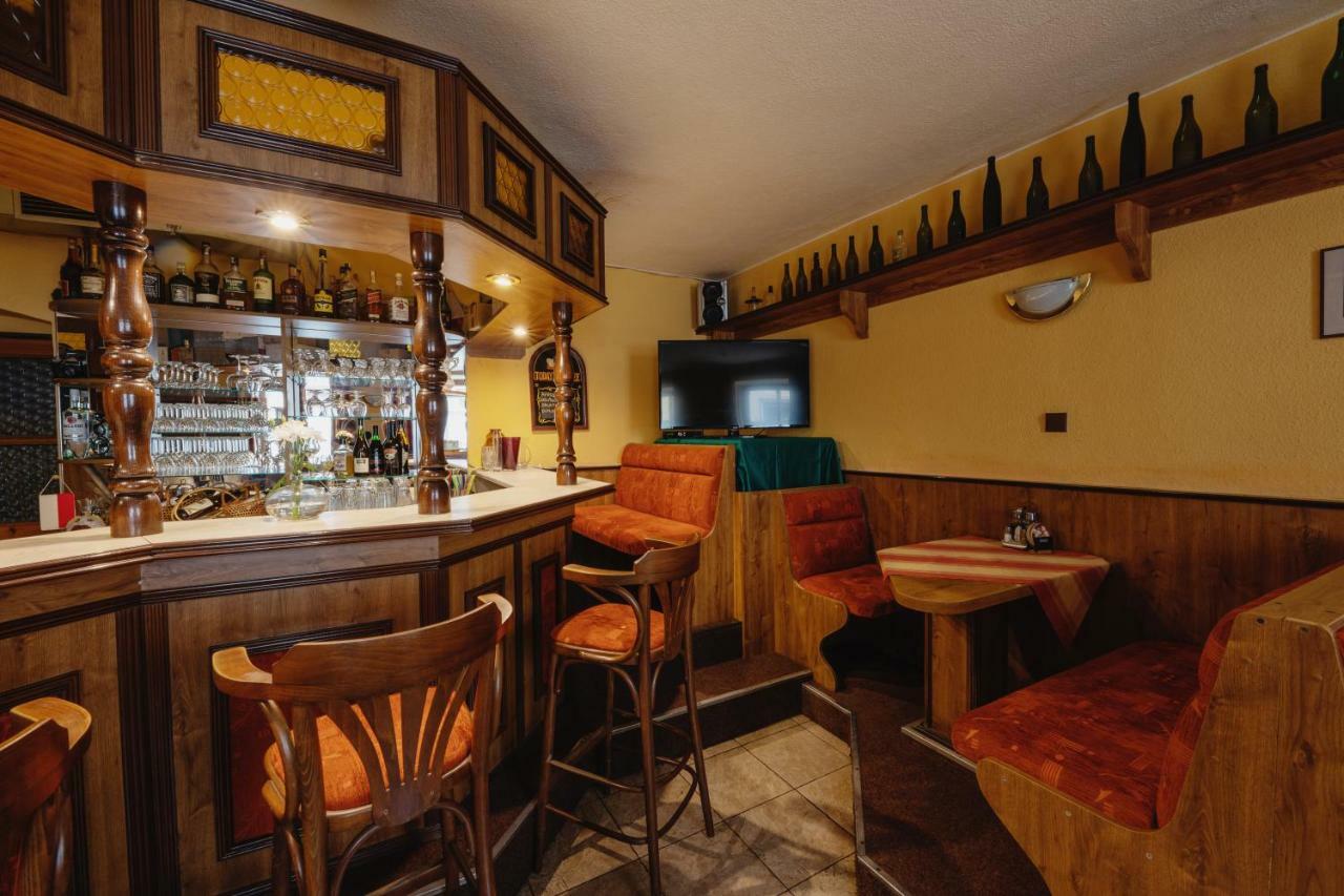 Hotel Taverna Javorník Eksteriør bilde