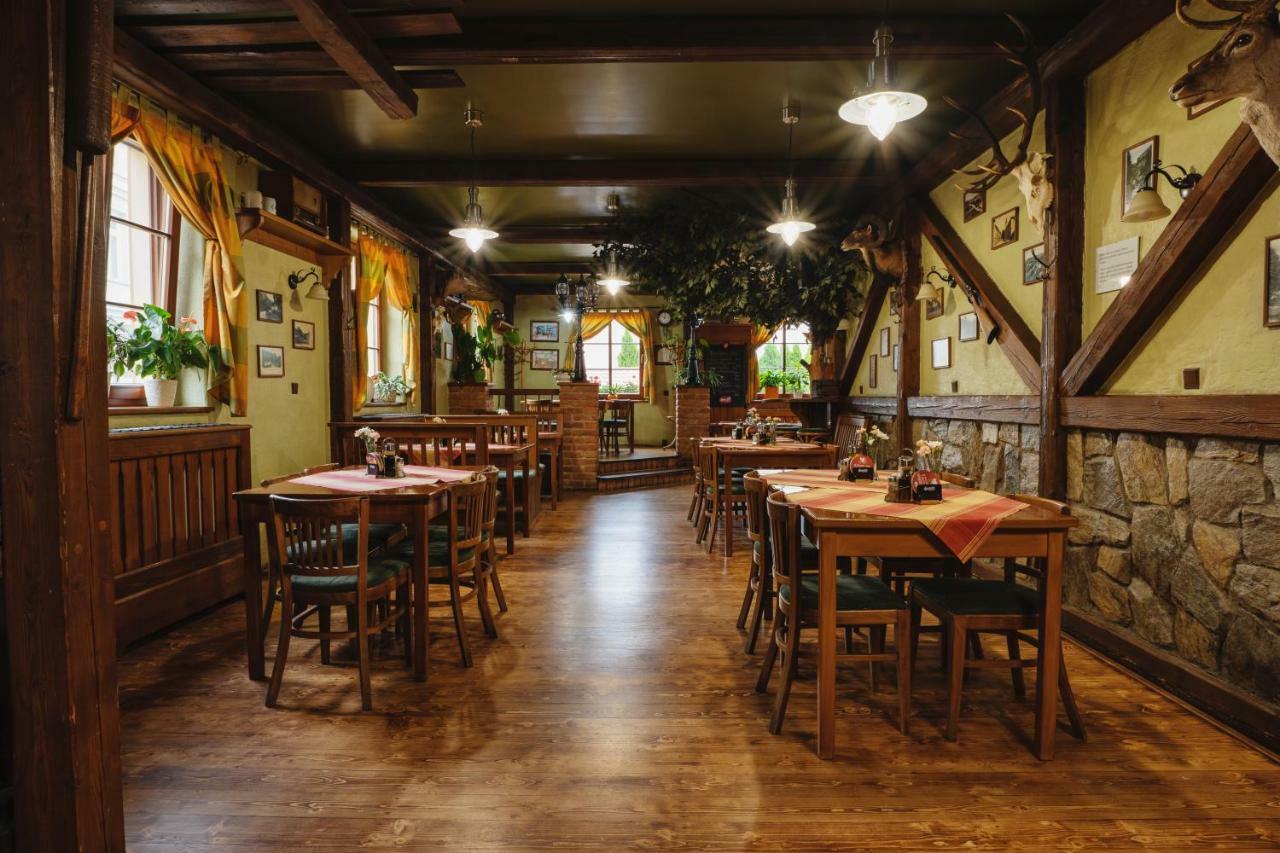 Hotel Taverna Javorník Eksteriør bilde