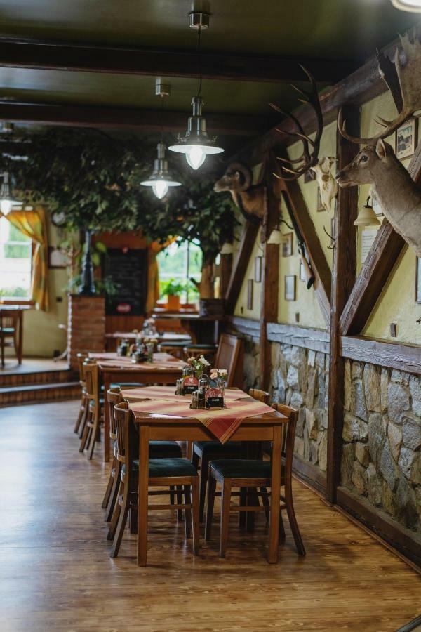 Hotel Taverna Javorník Eksteriør bilde