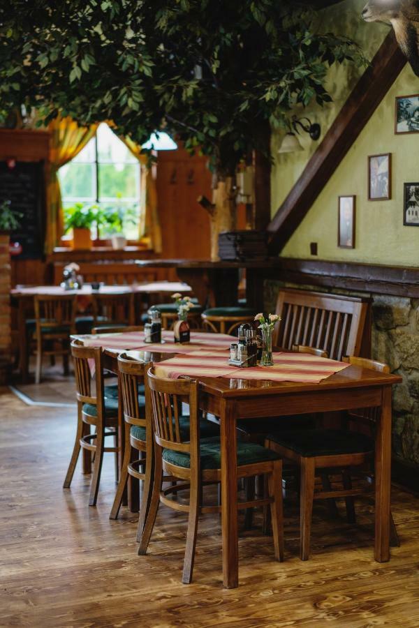 Hotel Taverna Javorník Eksteriør bilde