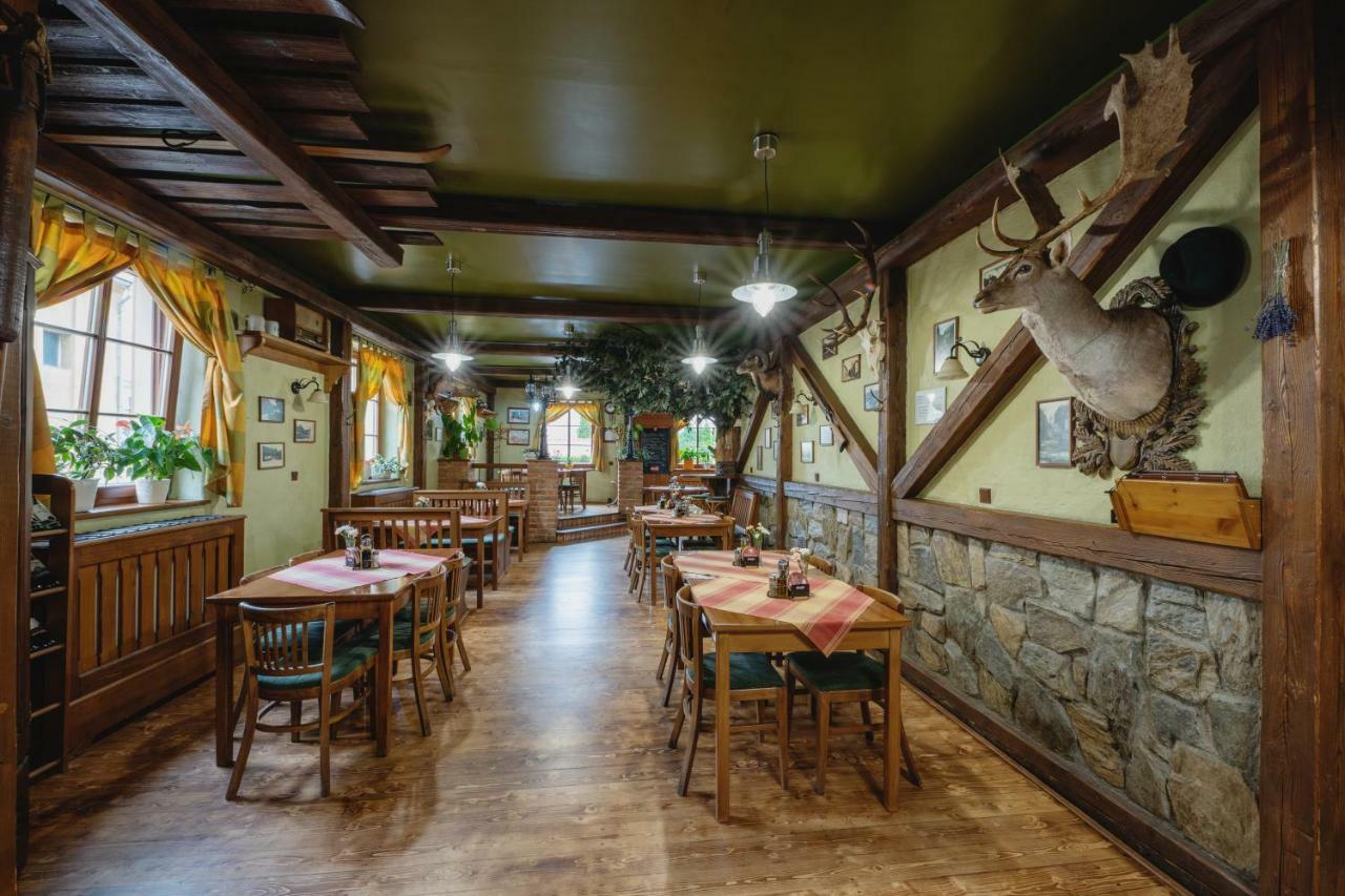 Hotel Taverna Javorník Eksteriør bilde