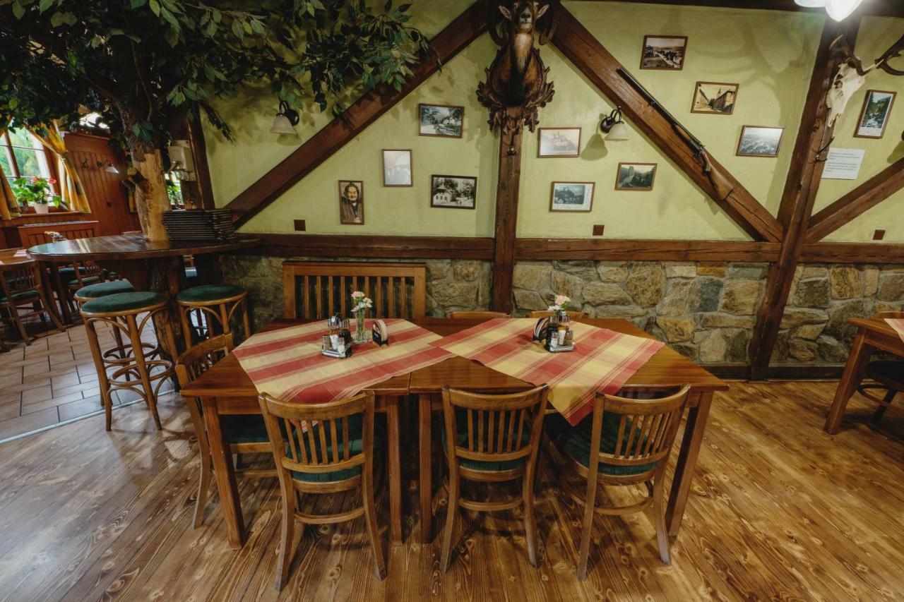 Hotel Taverna Javorník Eksteriør bilde