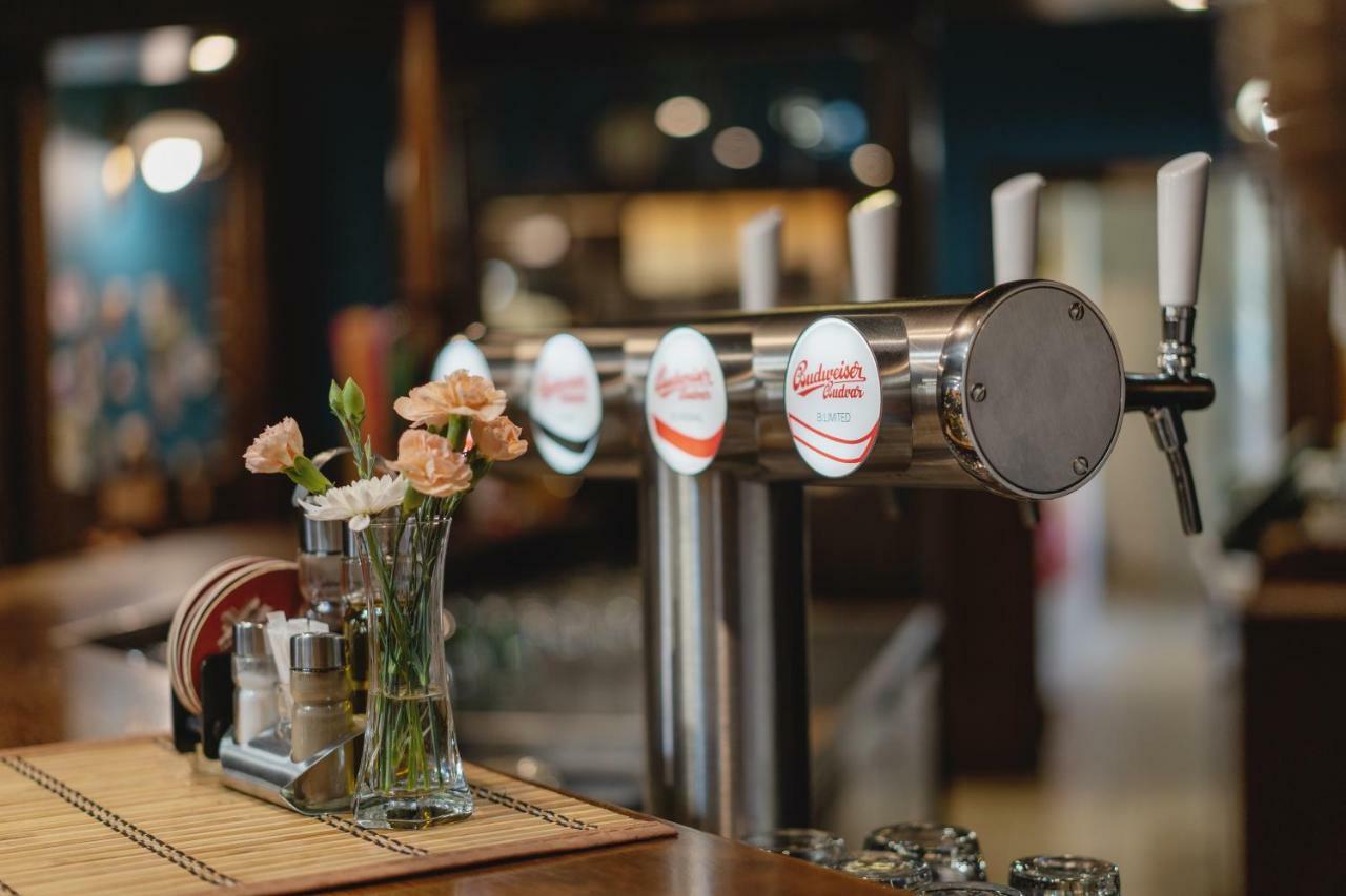Hotel Taverna Javorník Eksteriør bilde