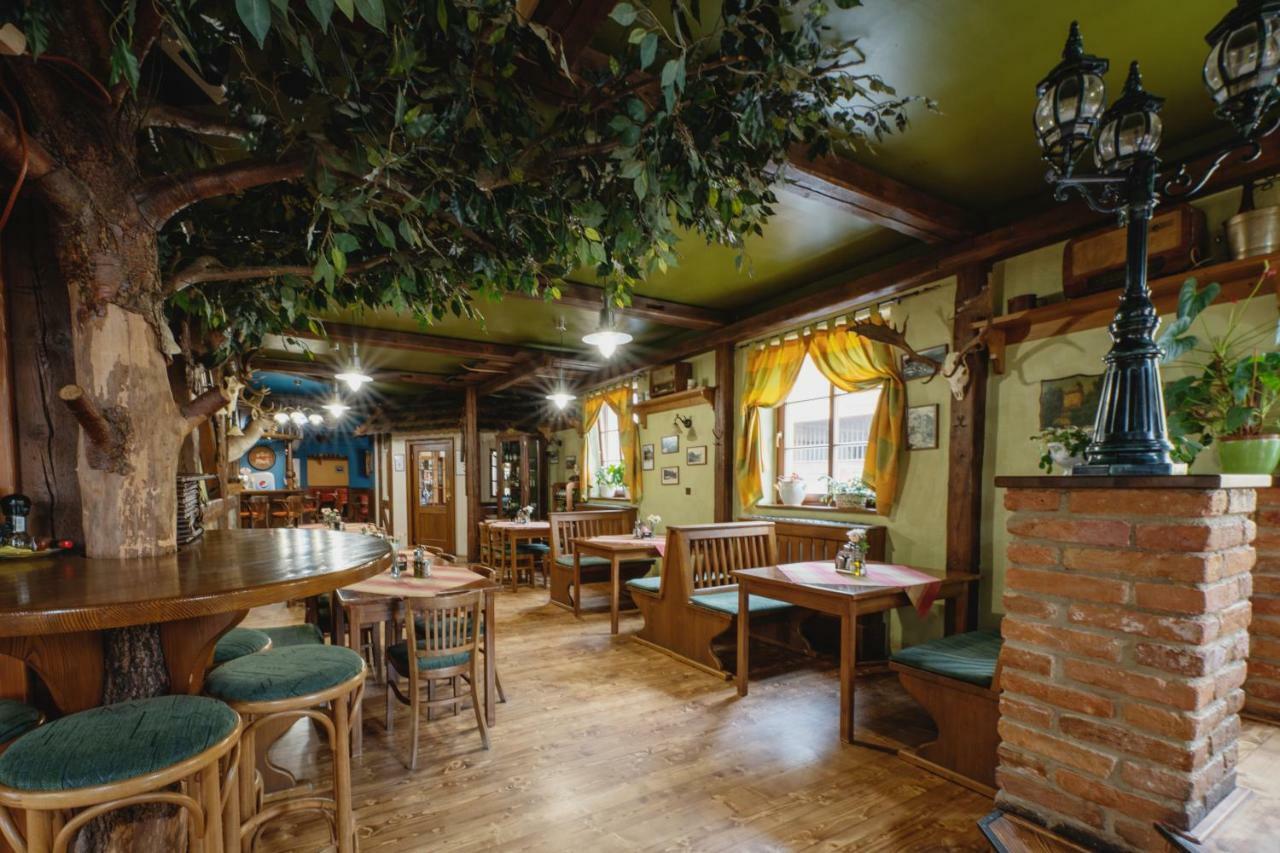 Hotel Taverna Javorník Eksteriør bilde