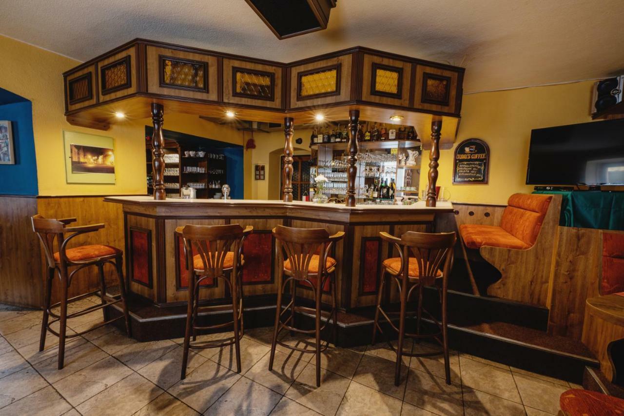 Hotel Taverna Javorník Eksteriør bilde
