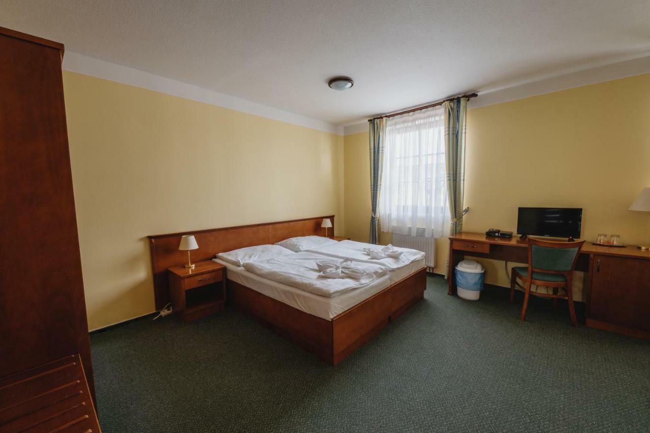 Hotel Taverna Javorník Eksteriør bilde